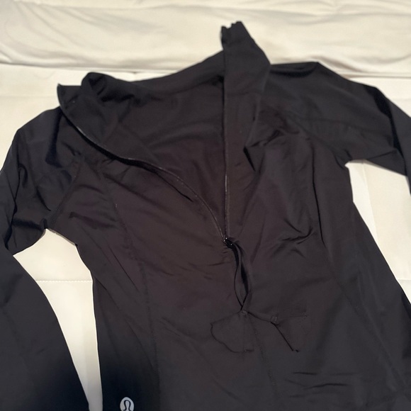 Lululemon One Love Rashguard NWOT - Picture 4 of 12